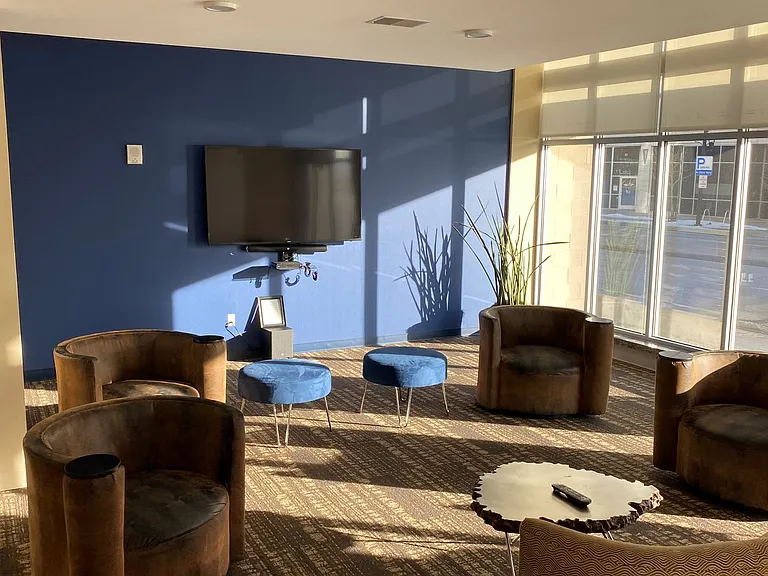 Metreau Apartments — Photo 4