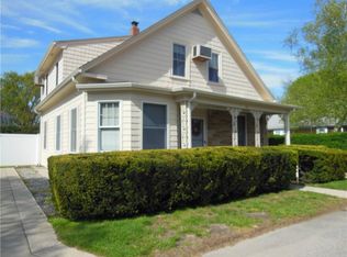 41 Sherwood St, Cranston, RI 02920
