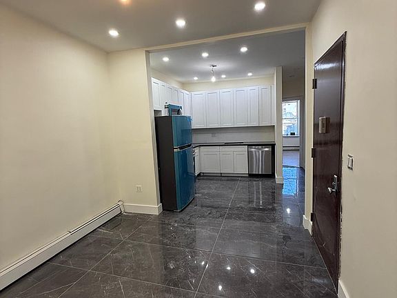 2nd image of 857 Flatbush Ave #2