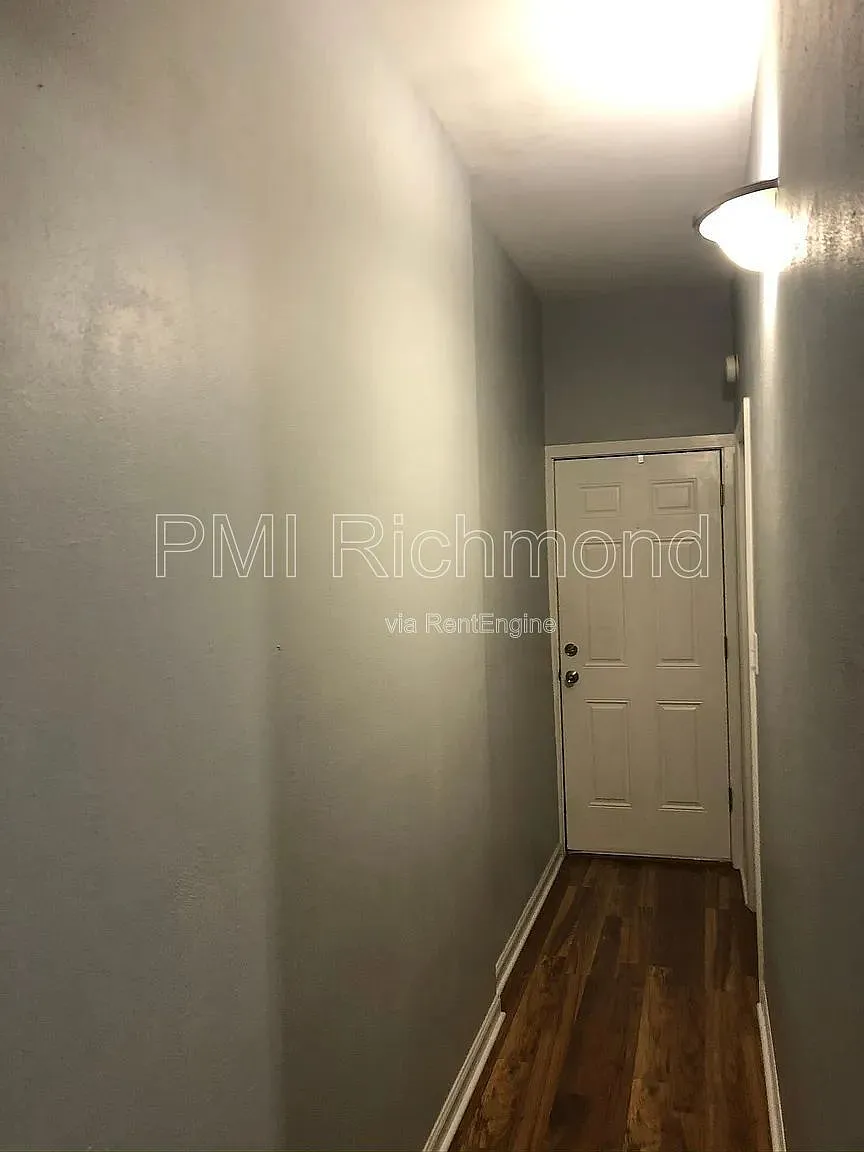 Building Photo - 3319 E Marshall St #1