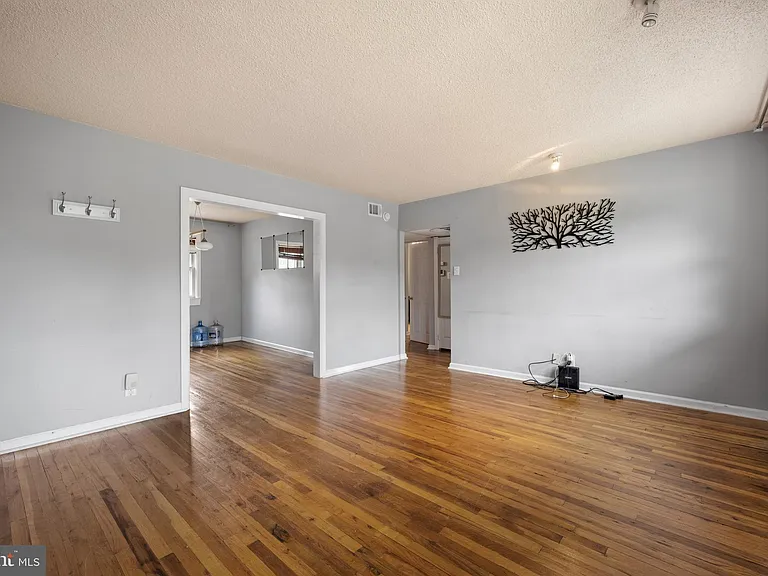 102 Cherry Parke #D — Photo 2