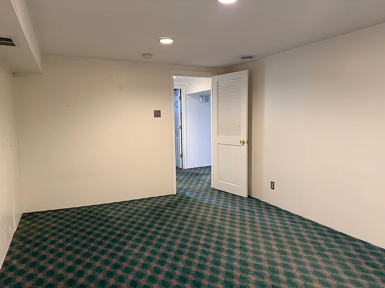 9200 Kit Dr — Photo 17