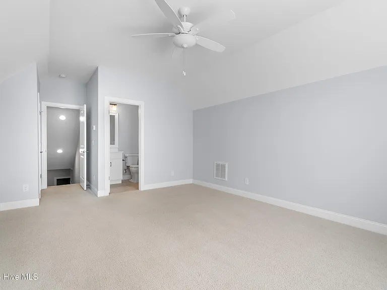 3688 Gardenia Ln — Photo 30