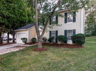 9401 White Cedar Ct, Charlotte, NC 28213