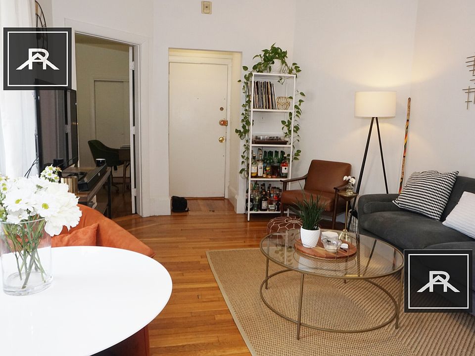 1st image of 1086 Commonwealth Ave #501