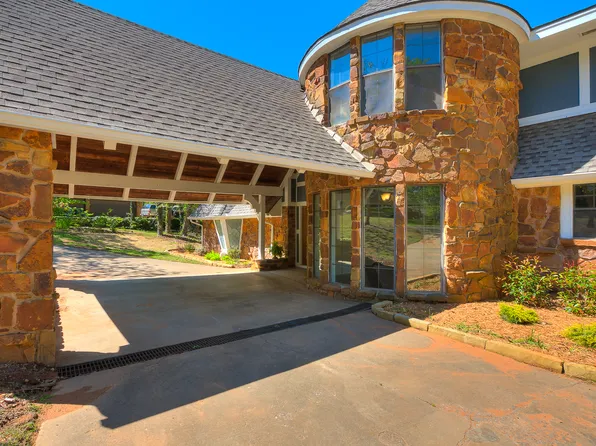 1621 N Mistletoe Ln, Edmond, OK 73034
