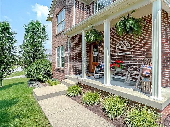 2nd image of 105 Geneva Ct
