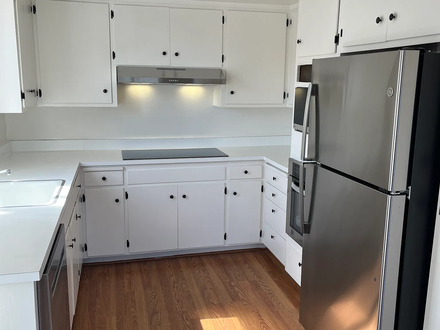 3 bed, $3,075 — Photo 1