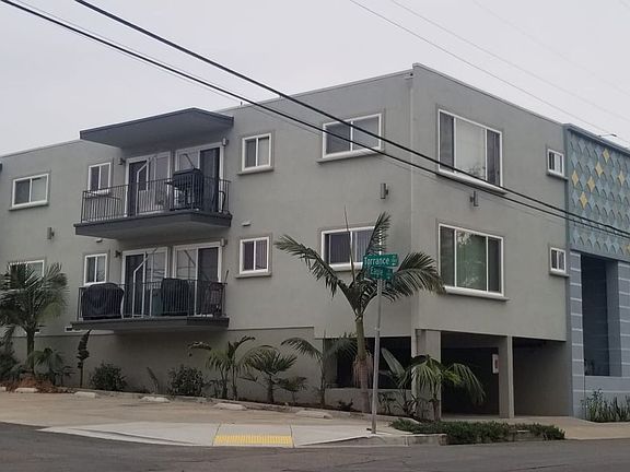 5th image of 3660 Eagle St #D04f75f04