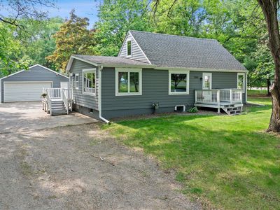 7081 Lakeview Dr, Lino Lakes, MN, 55014