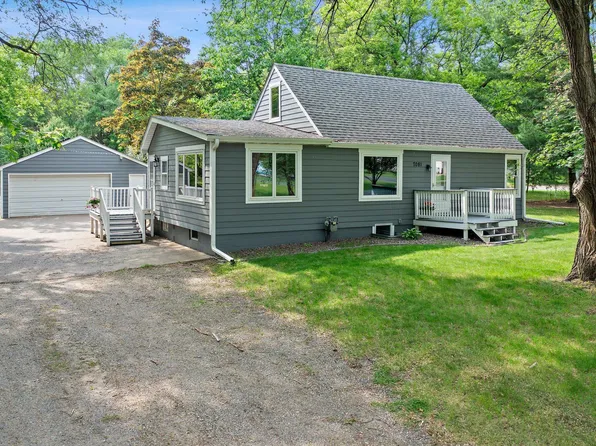 7081 Lakeview Dr, Lino Lakes, MN 55014