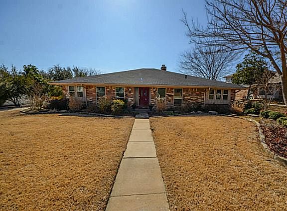3rd image of 209 Briarwick Ln