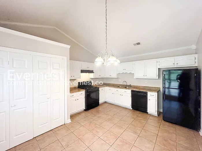 10453 Kristen Dr S — Photo 6