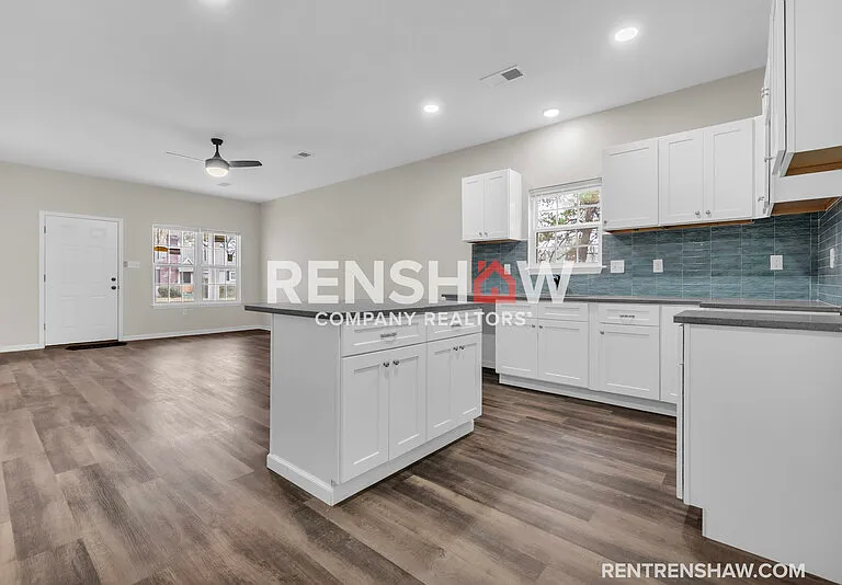788 N Hollywood St — Photo 15