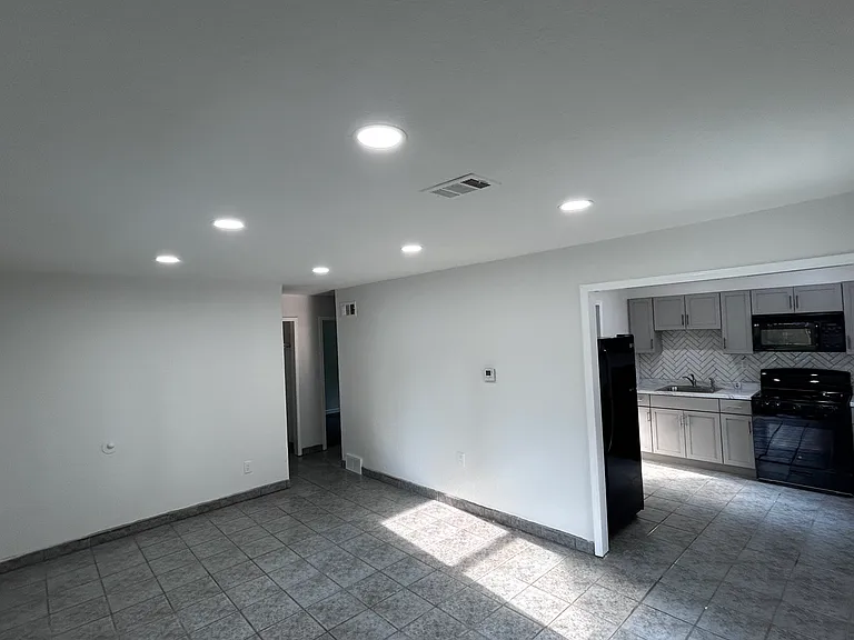 5213 Locust Ave — Photo 5