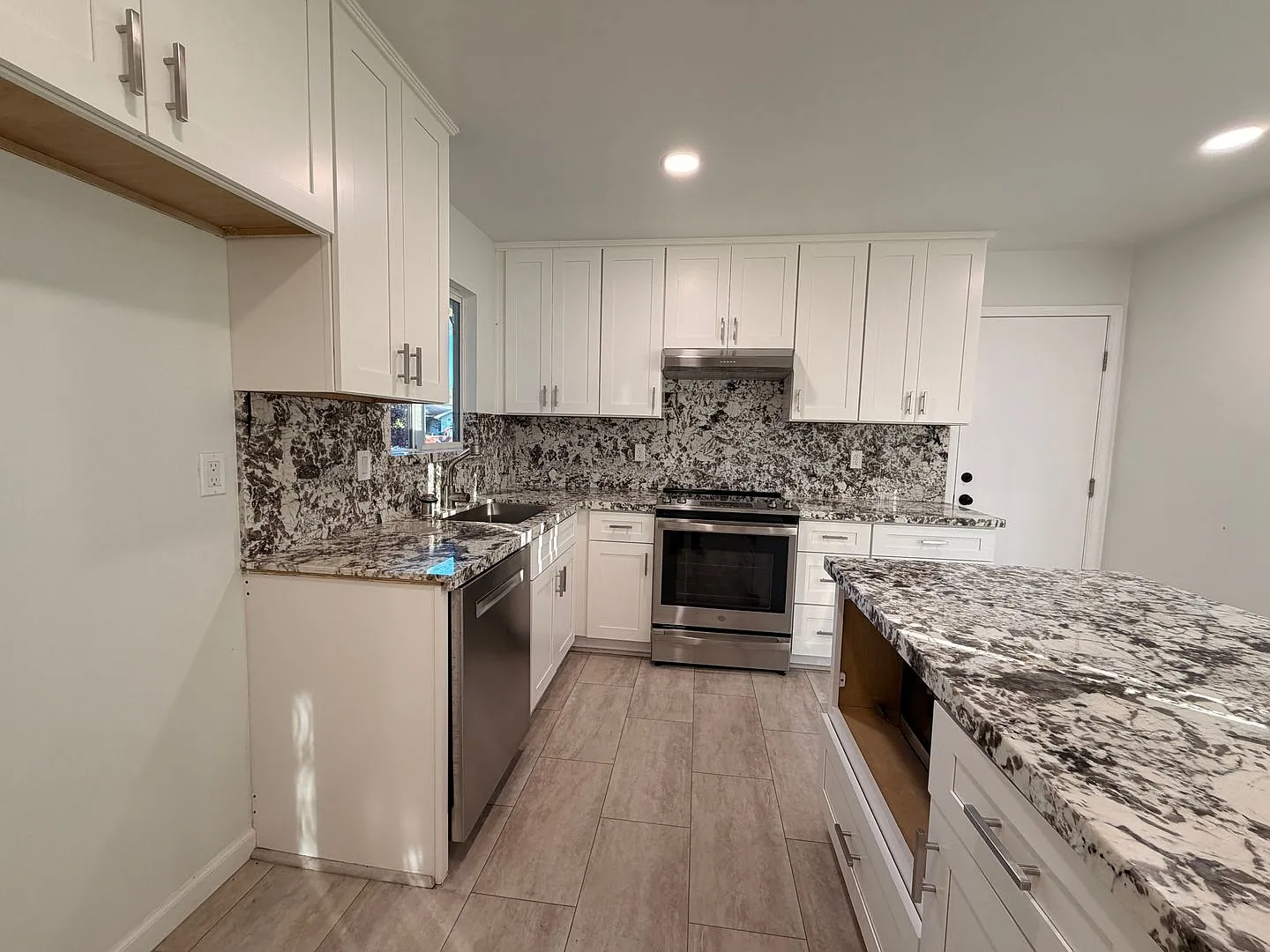 4 Bed 2 Bath Home in San Jose! | $4,495 — Photo 4