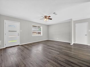 205 Wayne Dr, Sanger, TX 76266