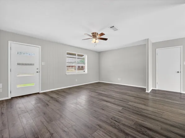 205 Wayne Dr, Sanger, TX 76266