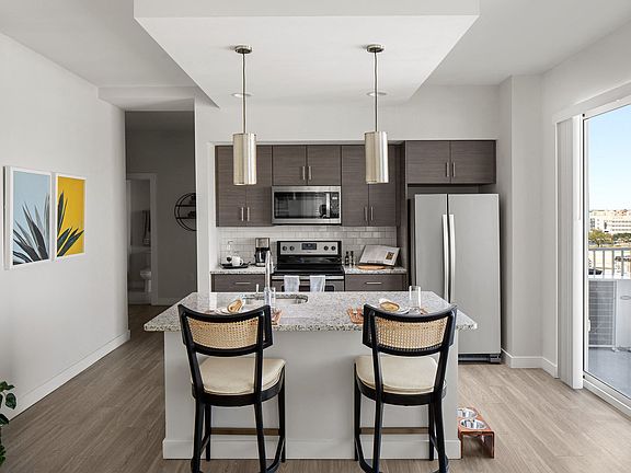 3rd image of 1115 E Twiggs St #2113