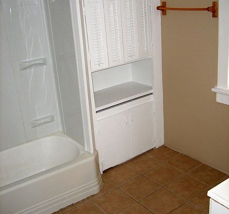 3rd image of 3419 E 7th St