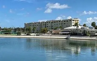 4650 Cove Cir Photo 1