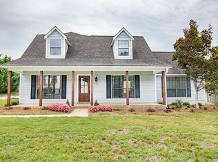 621 Wimbledon Dr, Dothan, AL 36305
