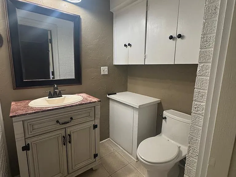 1002 W Louisiana Ave — Photo 14