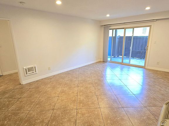 4th image of 1345 Cabrillo Park Dr APT A3