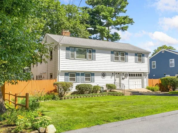64 Heywood Ave, Melrose, MA 02176