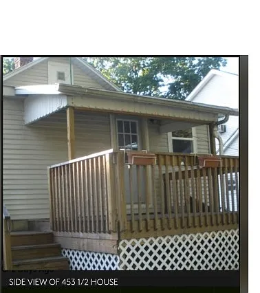 453 1/2 N River St — Photo 5