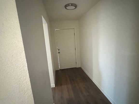 5th image of 21089 Klamath Rd