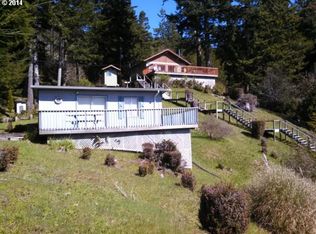 96105 Rains Ln, Lakeside, OR 97449