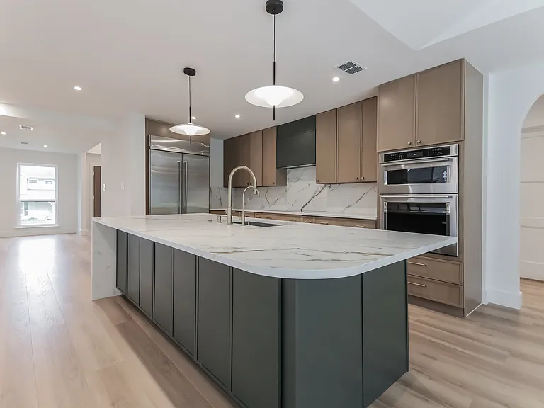 2418 Grandview Dr — Photo 11