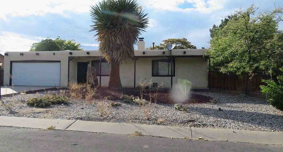 2nd image of 303 Cabeza Negra Dr SE