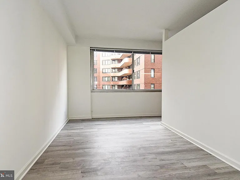5500 Friendship Blvd #1120N — Photo 6