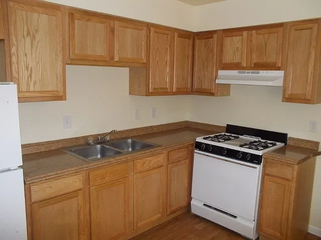 Two-Bedroom Units in a Quaint Fourplex — Photo 3
