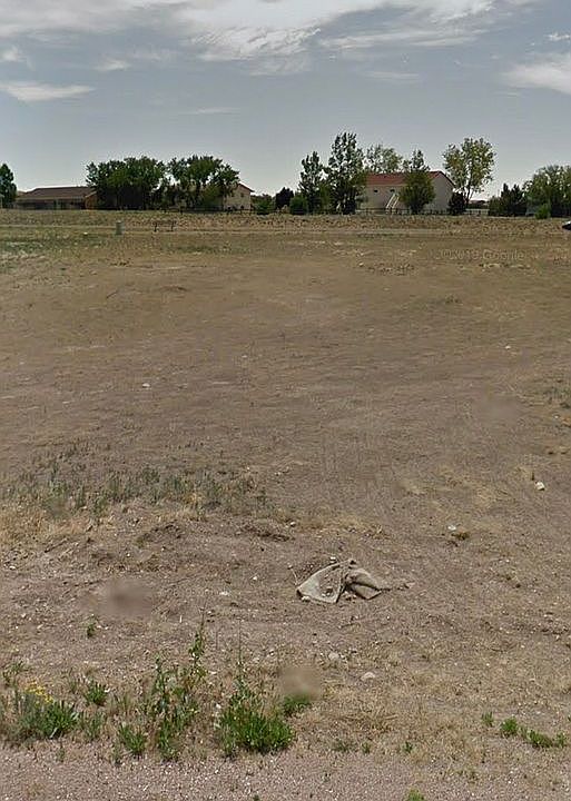 1st image of 930 S Honeysuckle Dr