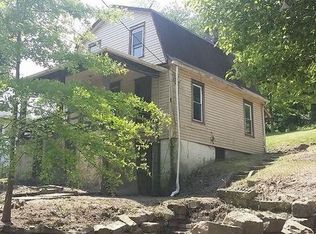 128 Davidson St, Tarentum, PA 15084