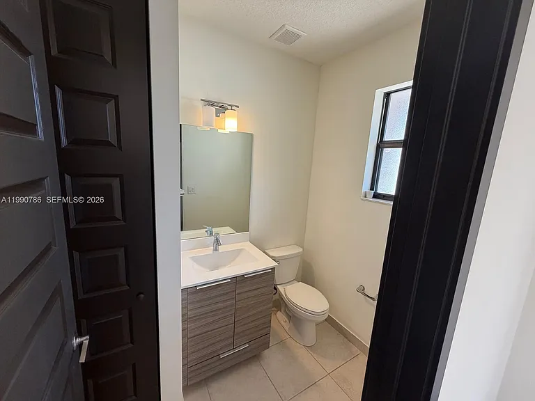 9143 NW 161st St #9143 — Photo 3