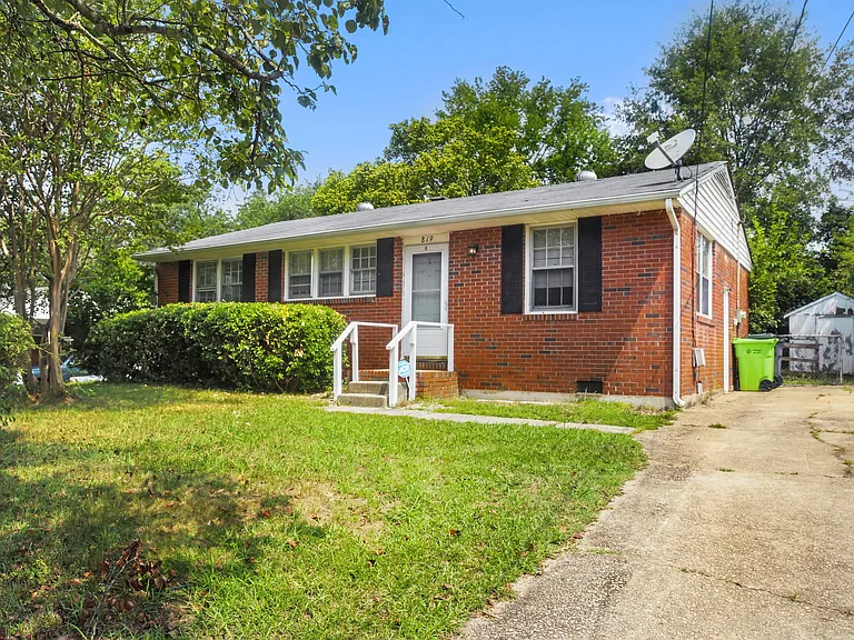 819 Hadley Rd — Photo 12