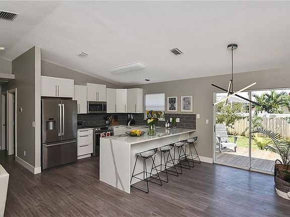 4th image of 9135 Cypress Dr S