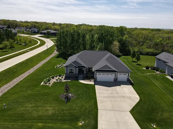 25018 Eagle Vista Dr, Adel, IA 50003