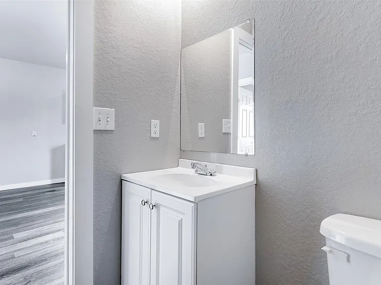 438 S San Joaquin Ave #1 — Photo 10