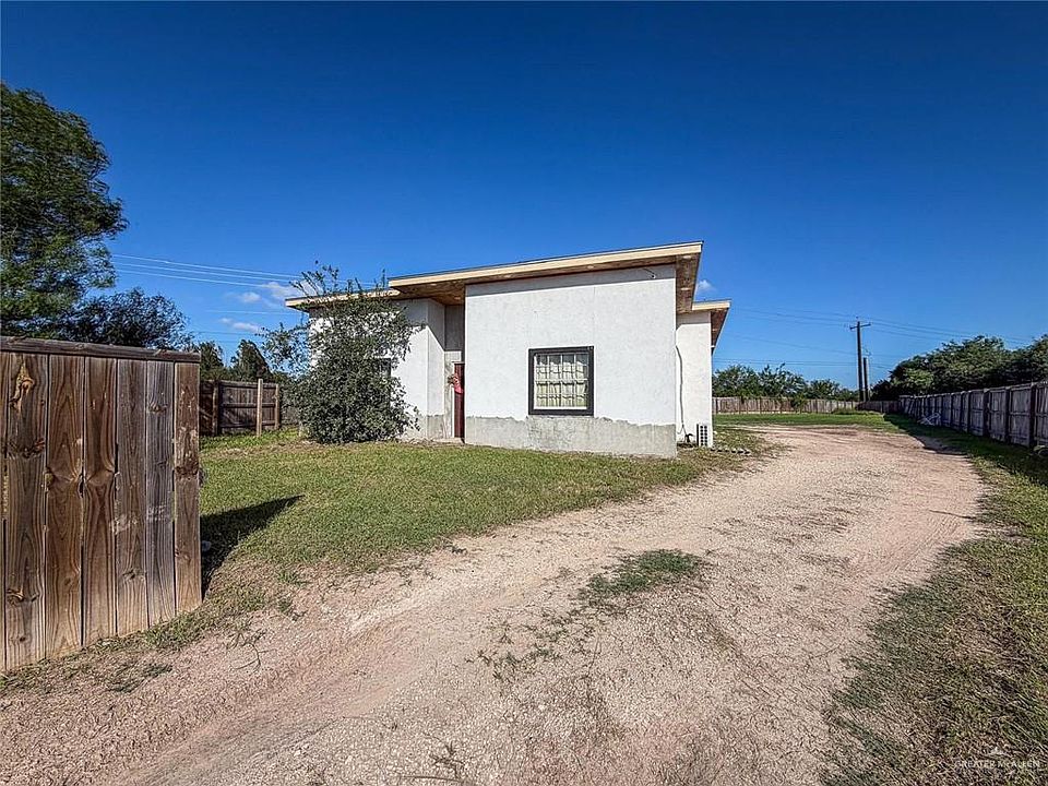 1st image of 2809 Carnation Cir