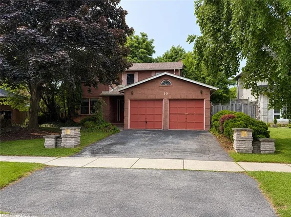 10 Jeanette Ave, Grimsby, ON L3M 5B4