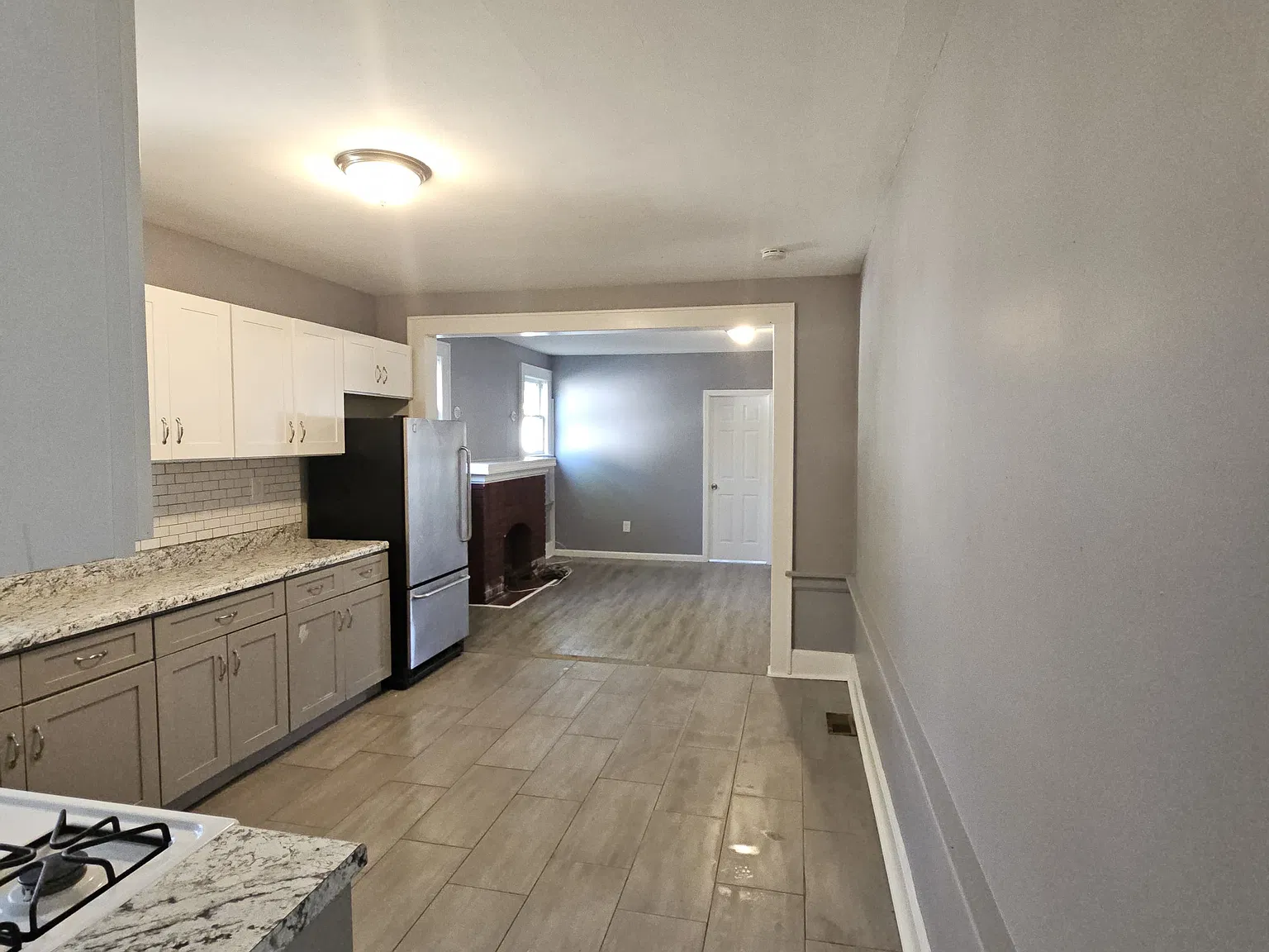4 bed, $1,850 — Photo 3