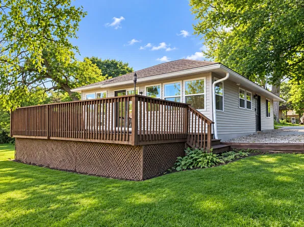 25125 W Oak Ln, Antioch, IL 60002