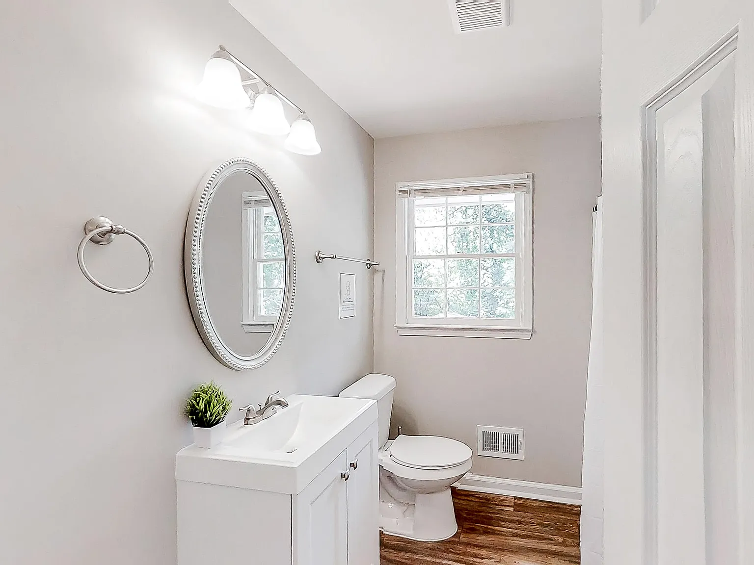 4 bed, 4.0 bath, 1700 sqft, $680 — Photo 4