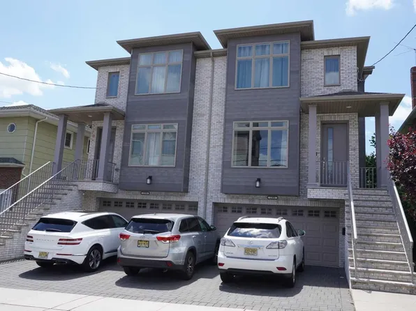 130B E Harriet Ave, Palisades Park, NJ 07650
