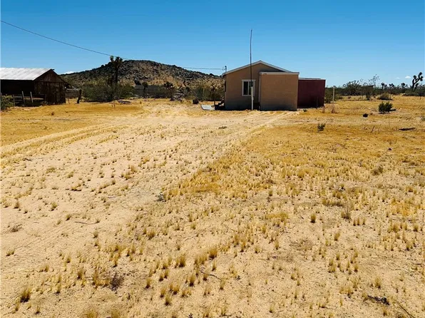 659 E Polands Way, Landers, CA 92285